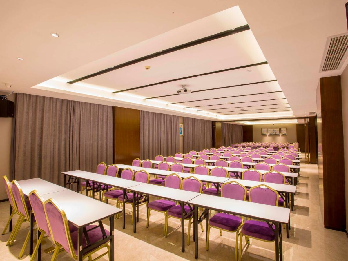 Borrman Hotel Nanning Railway Station Branch Zewnętrze zdjęcie